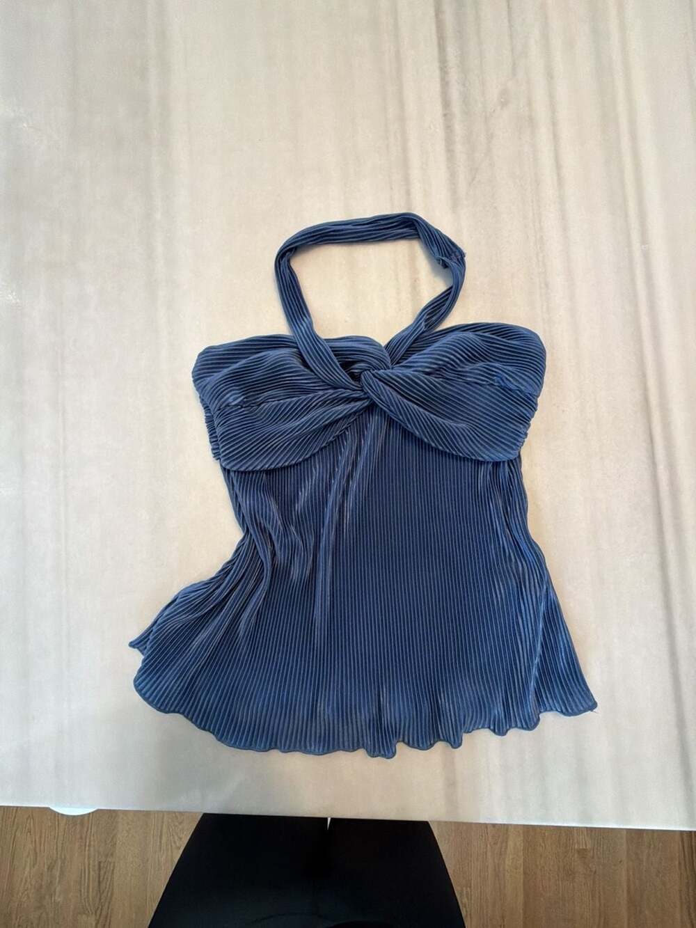 SHEIN Blue Pleated Twist Halter Neck Top
